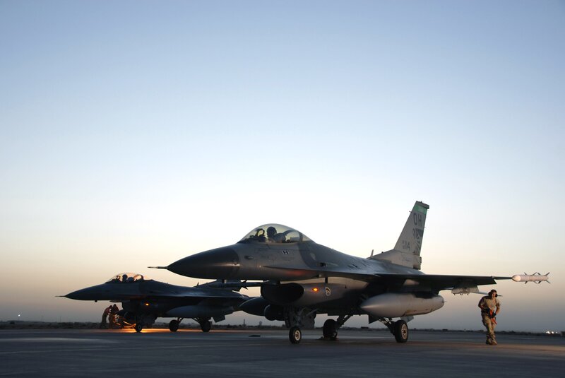 F-16 fighter jets on tarmac