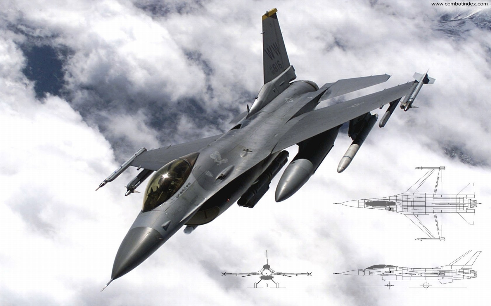 F-16 Fighting Falcon in flight