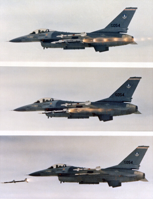 F-16 firing missiles