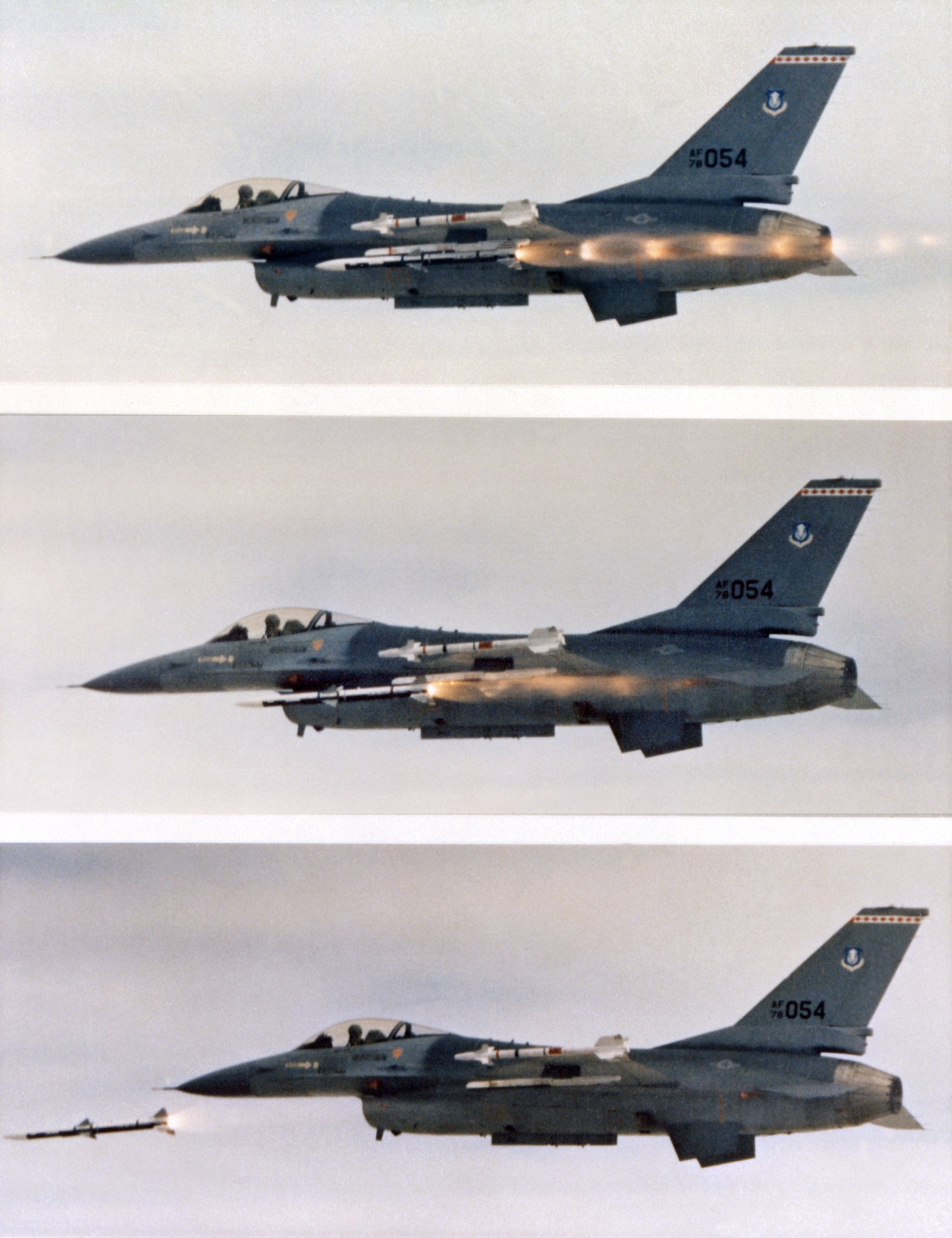 F-16 firing missiles