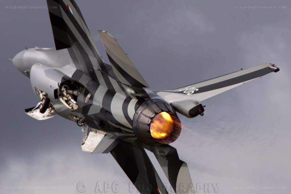 F-16 jet with afterburner