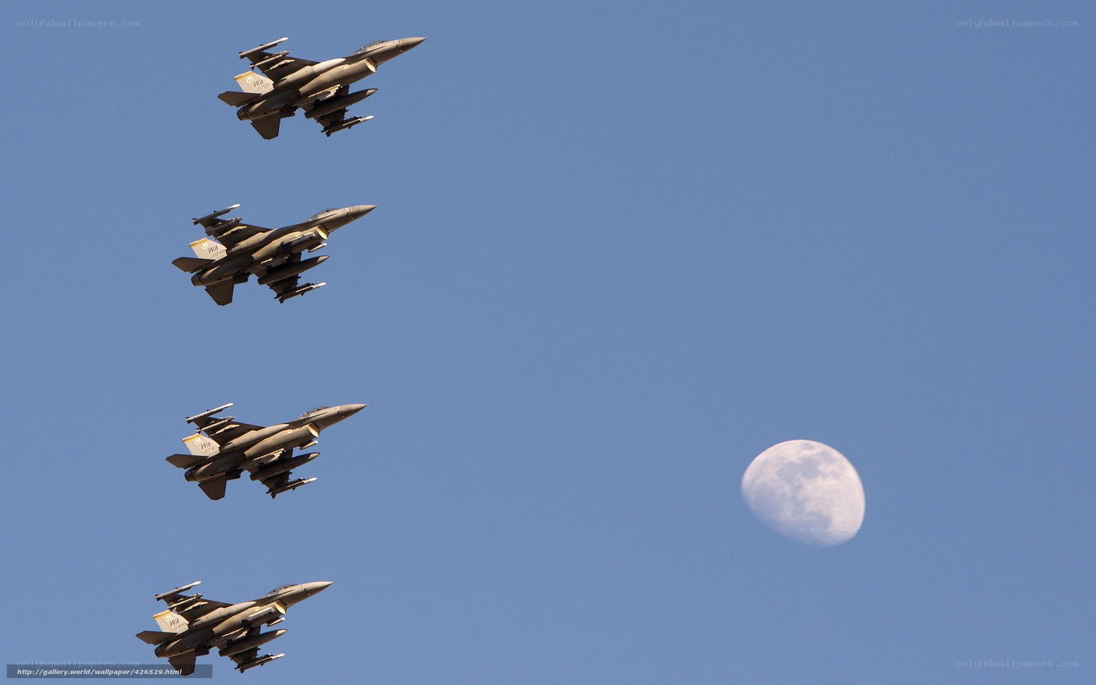 F-16 jets flying in formation