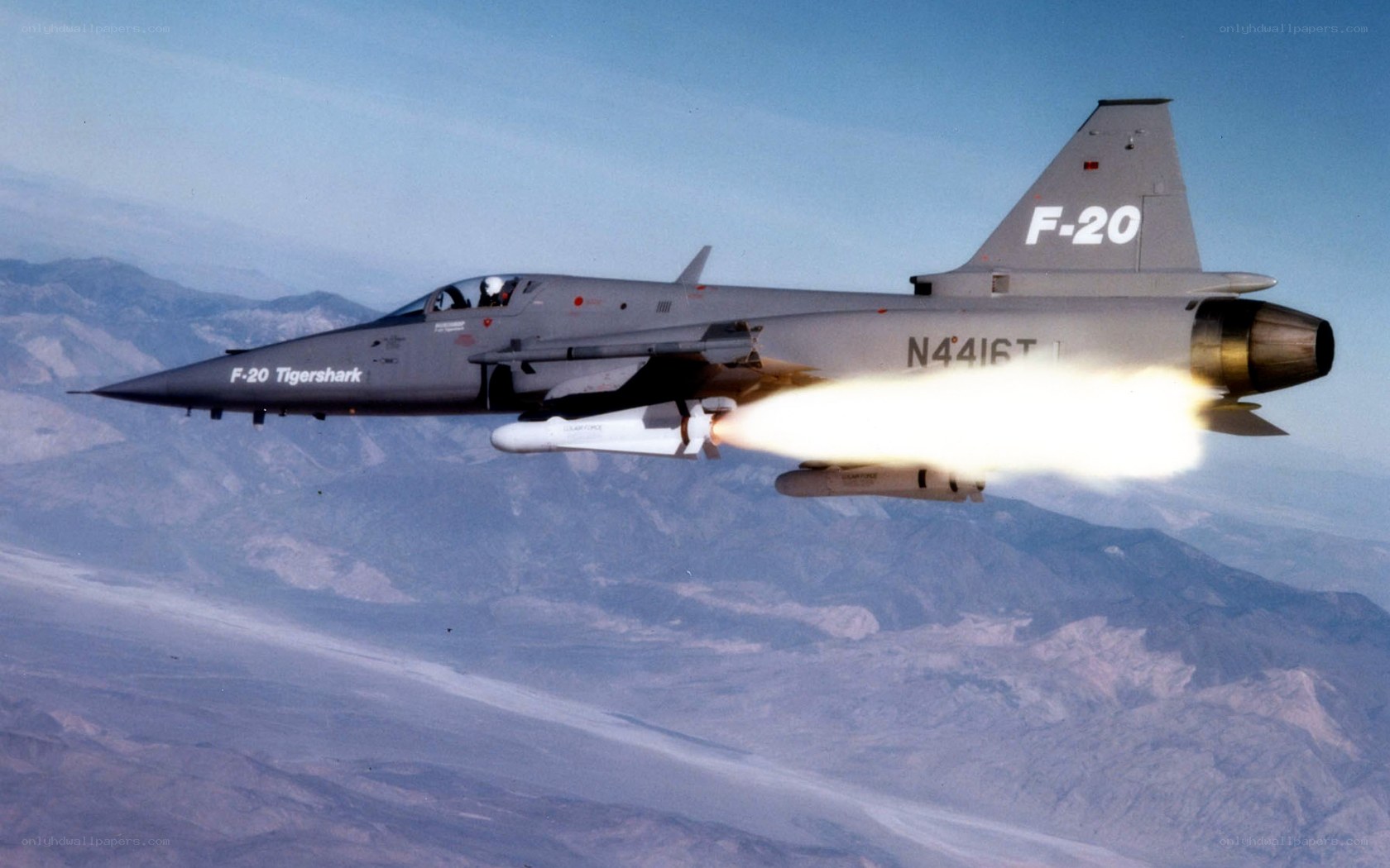 F-20 Tigershark in flight