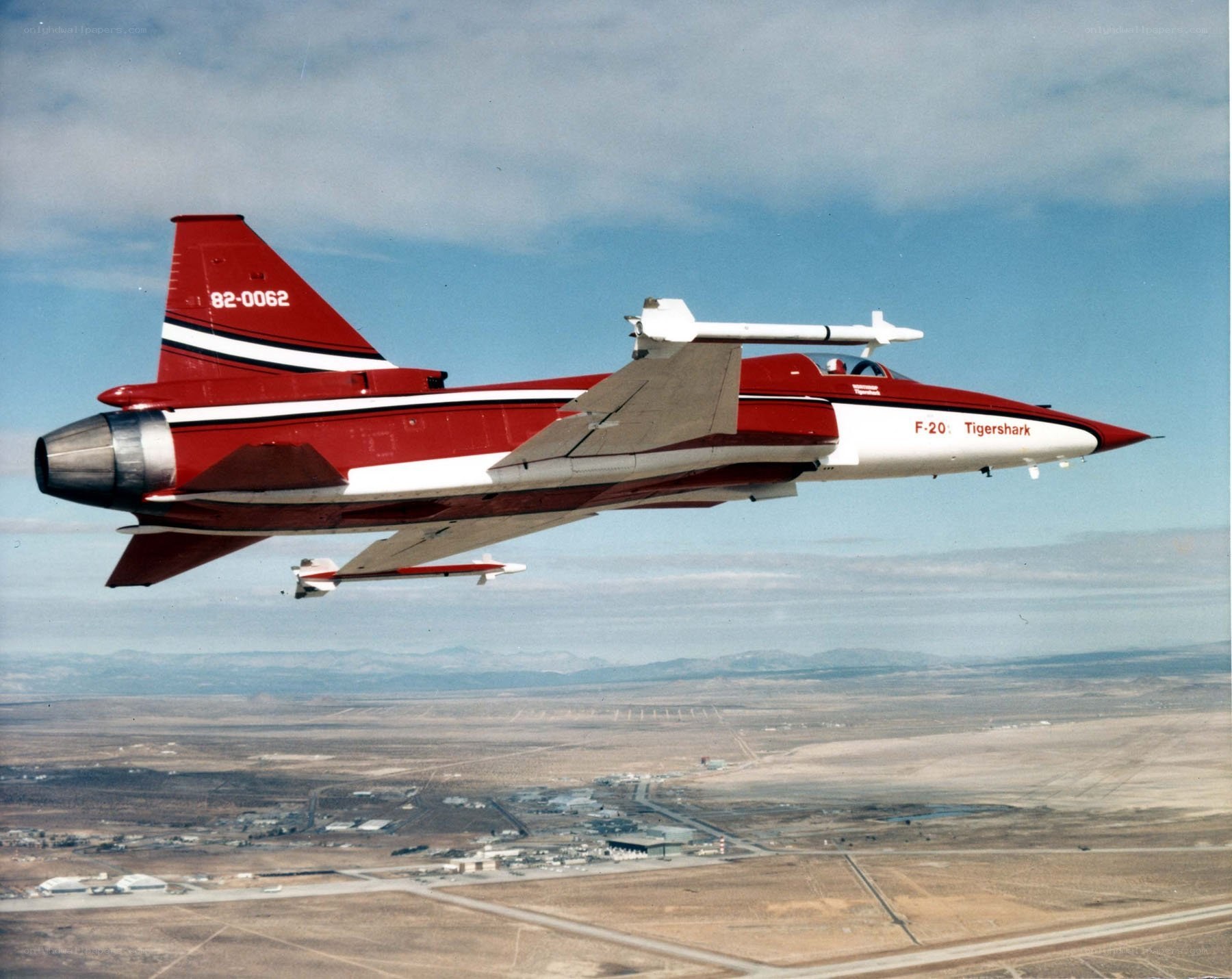F-20 Tigershark in flight