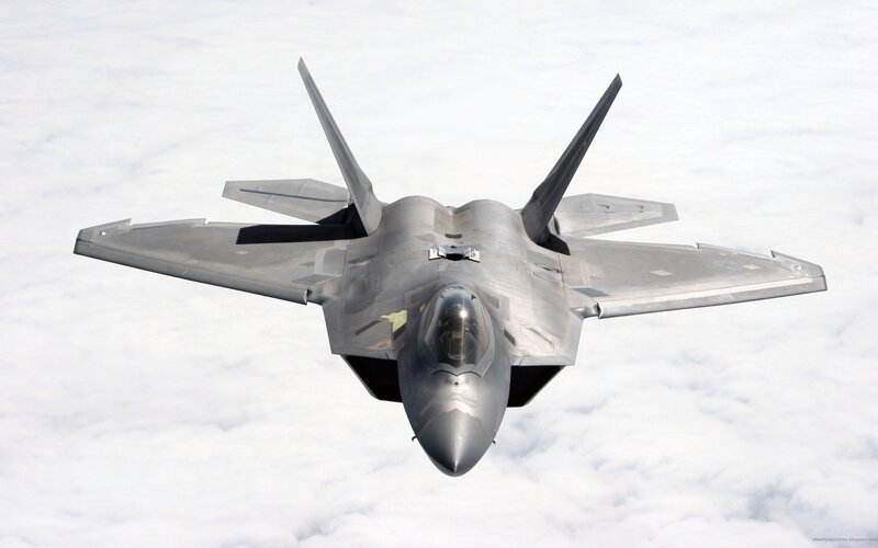 F-22 Raptor Fighter Jet — Dramatic