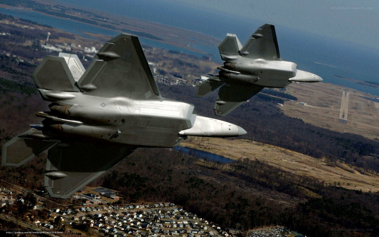 F-22 Raptor fighter jets in flight