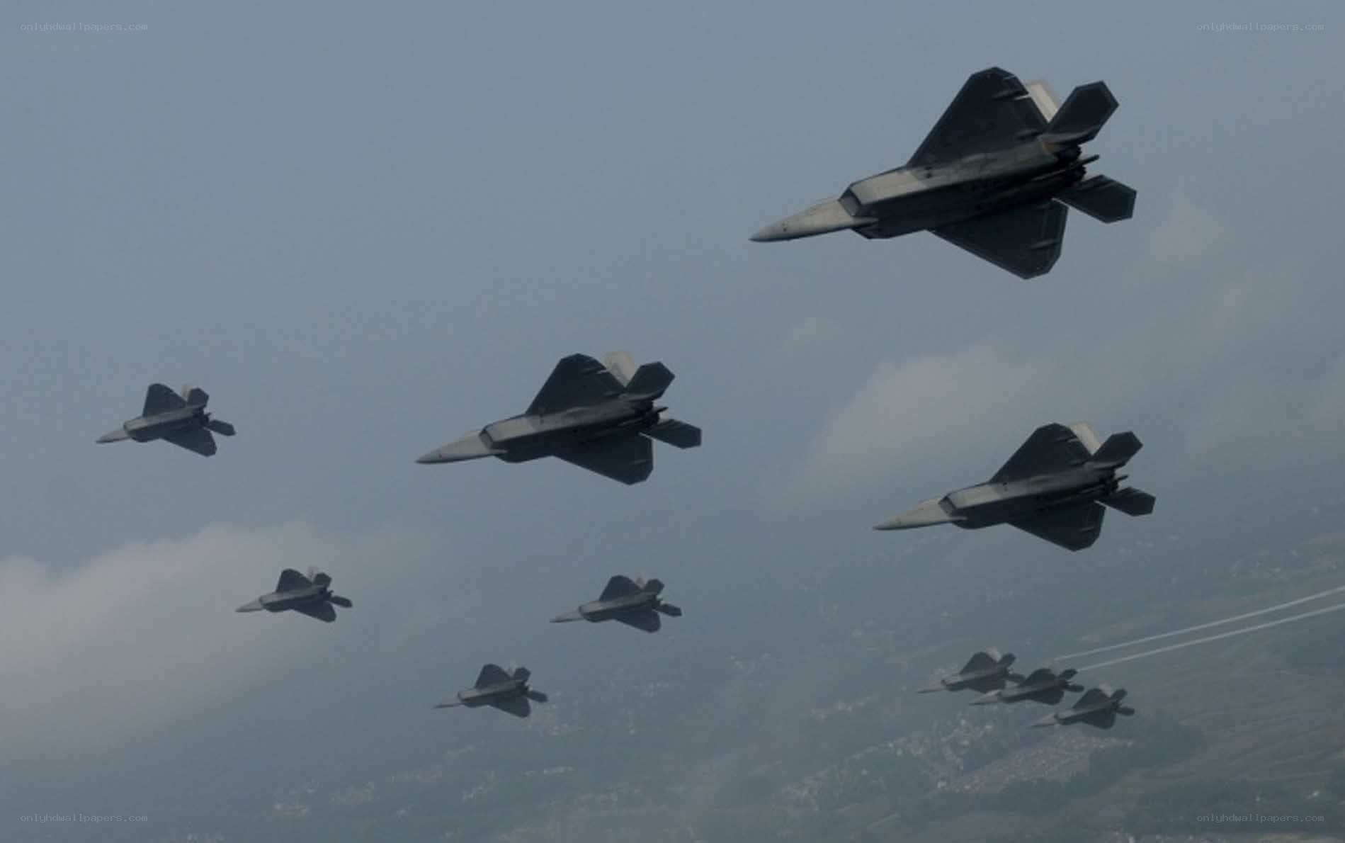 F-22 Raptor formation flight