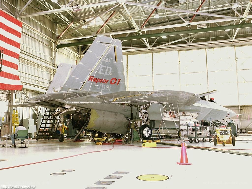 F-22 Raptor in hangar