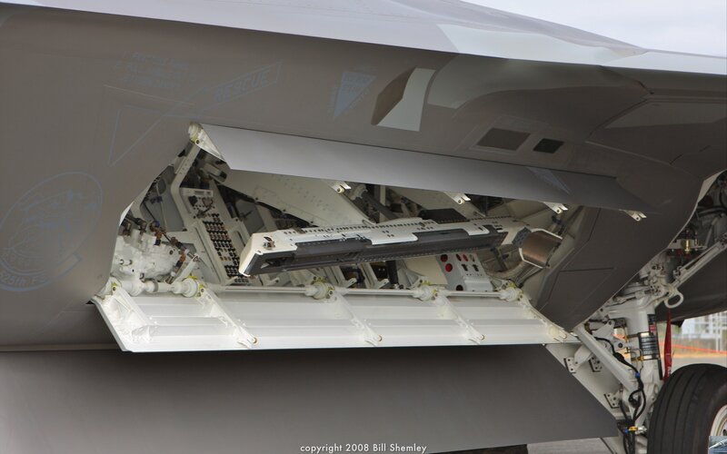 F-22 Raptor internal weapons bay