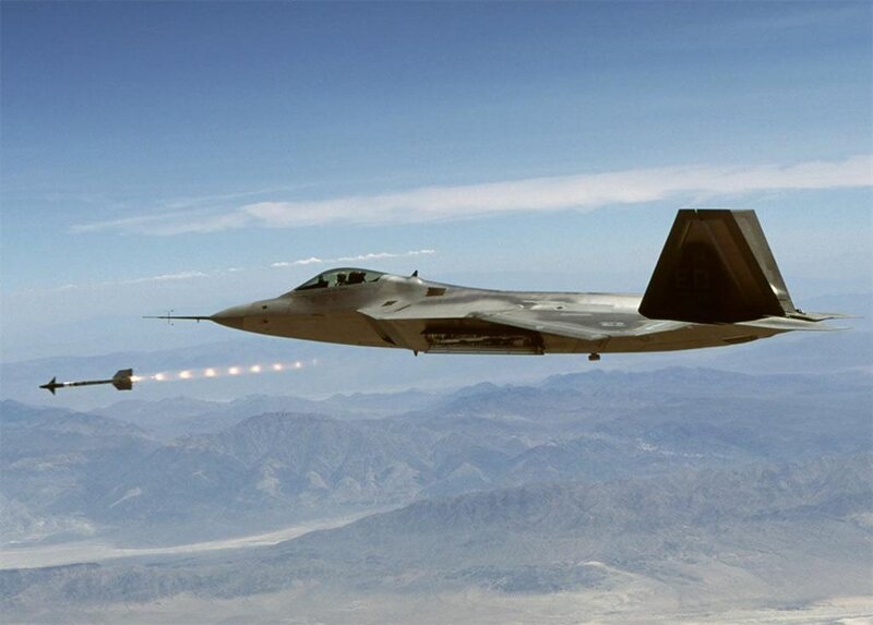 F-22 Raptor missile launch