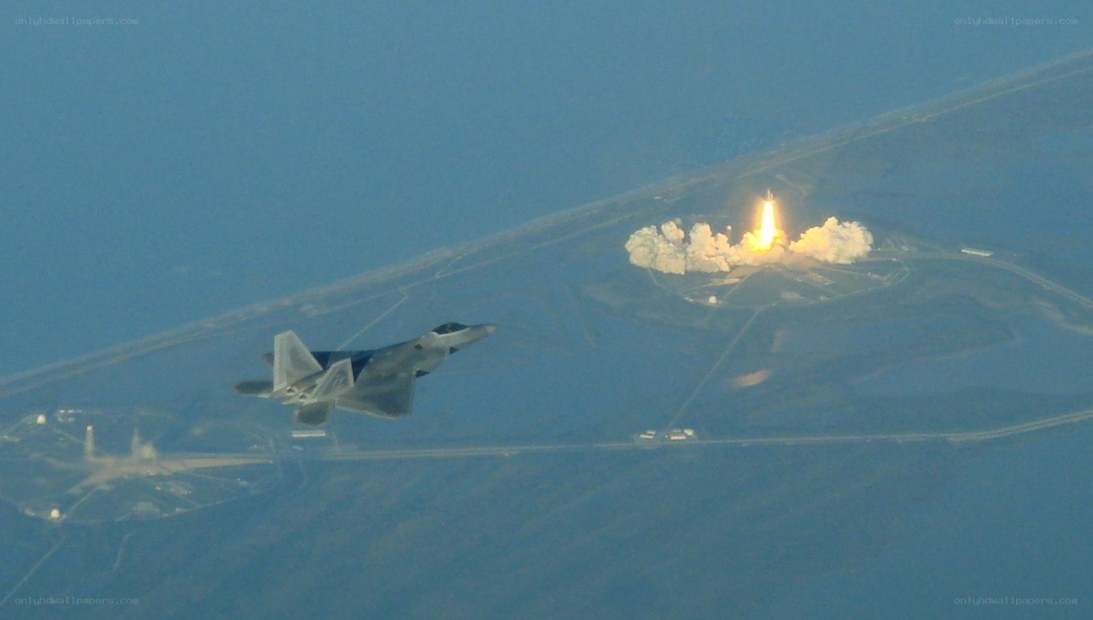 F-22 Raptor observes rocket launch