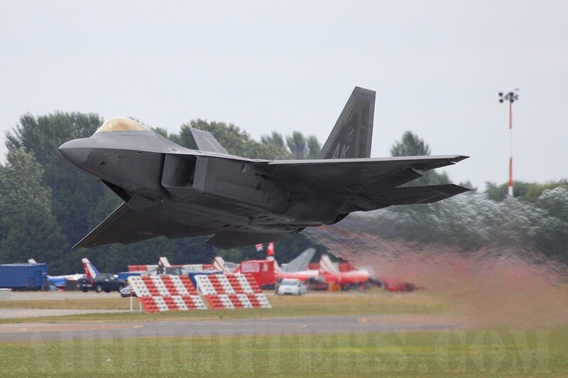 F-22 Raptor taking off