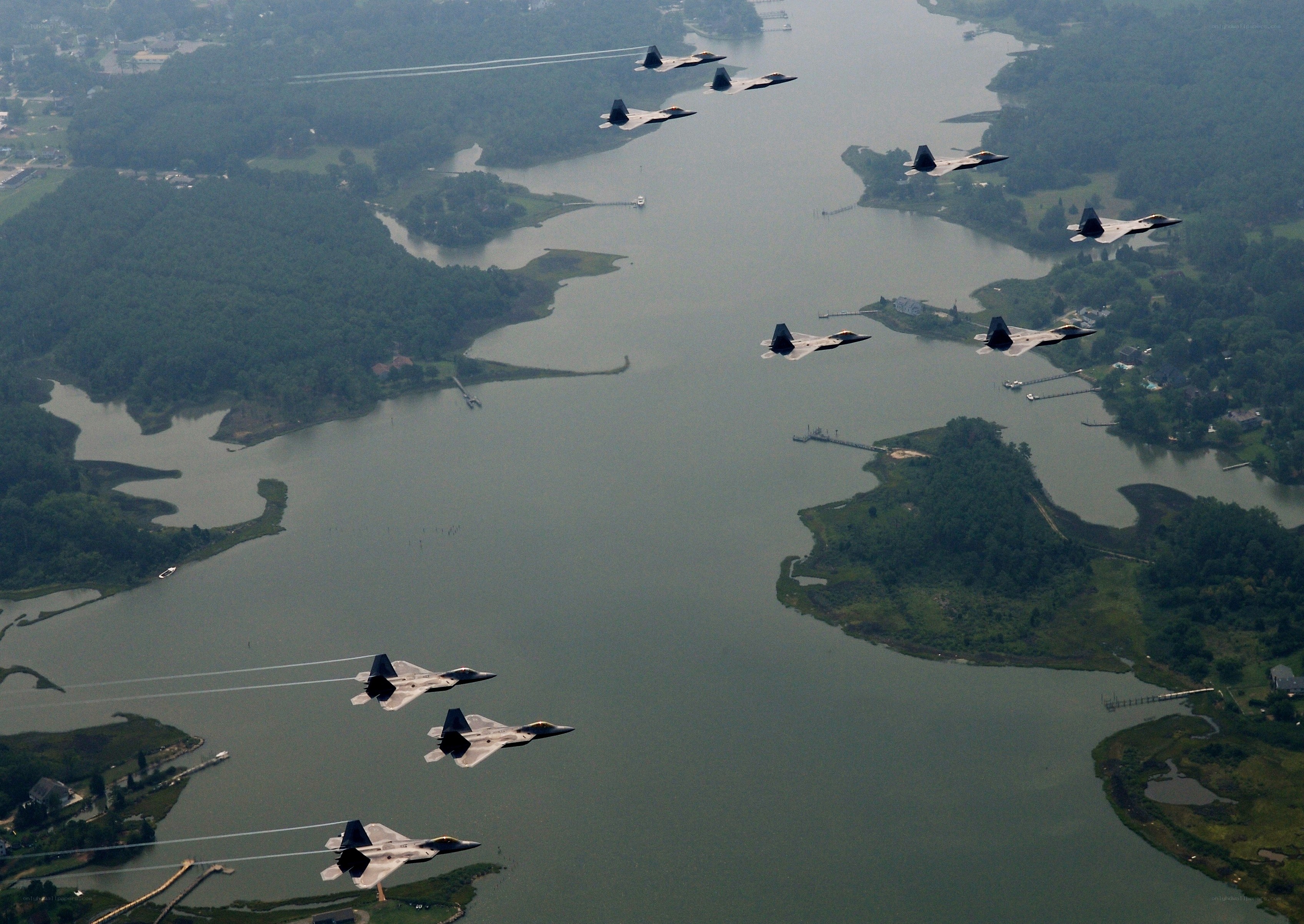 F-22 Raptors in formation