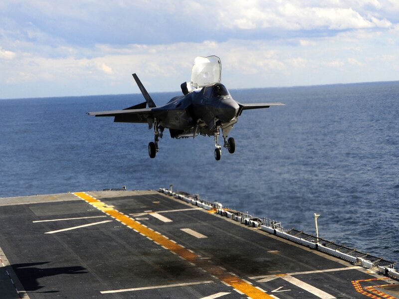 F-35 Fighter Jet — Blue
