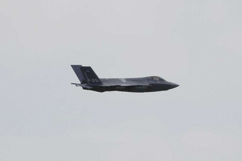 F-35 Fighter Jet — Gray, Neutral