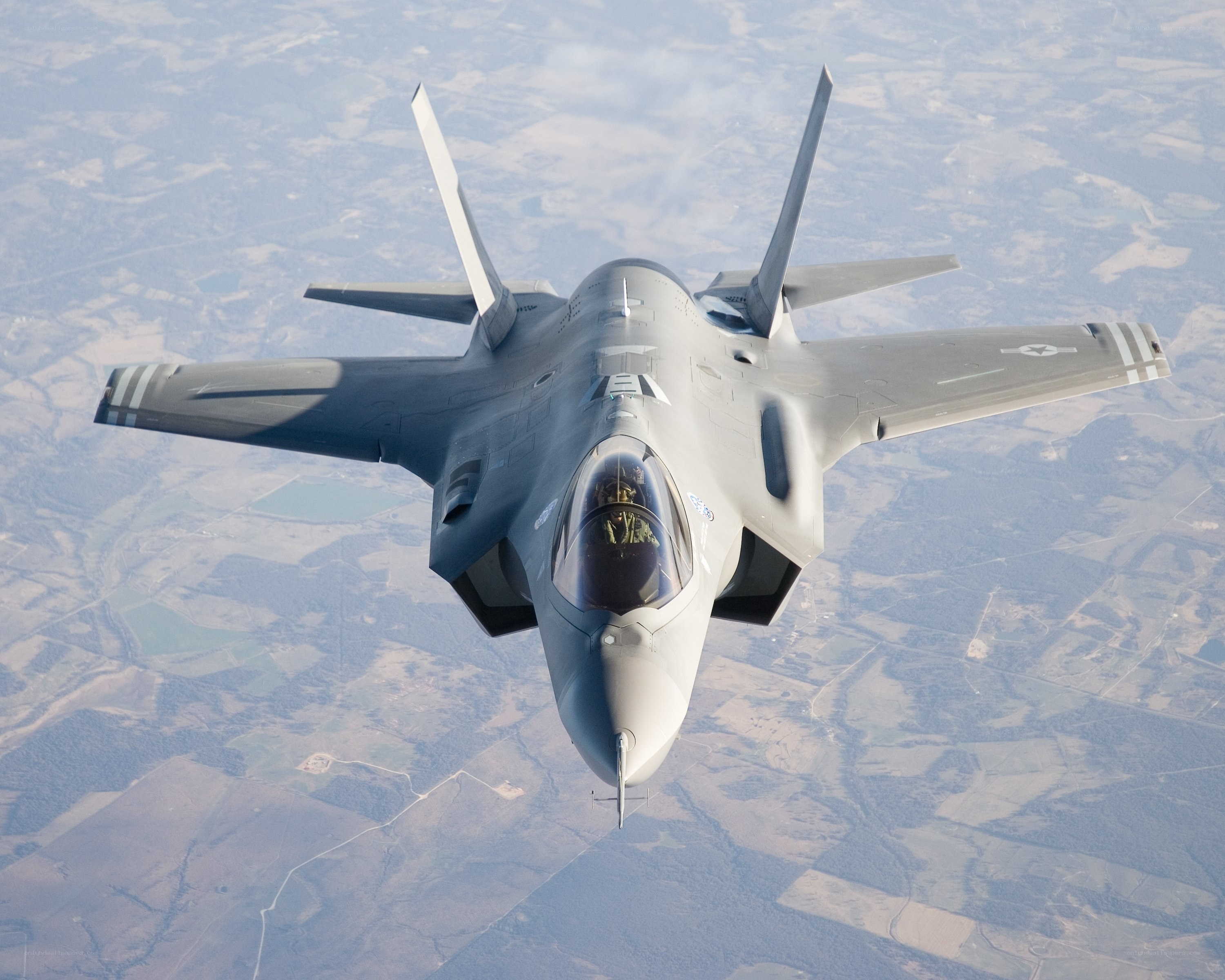 F-35 fighter jet in flight