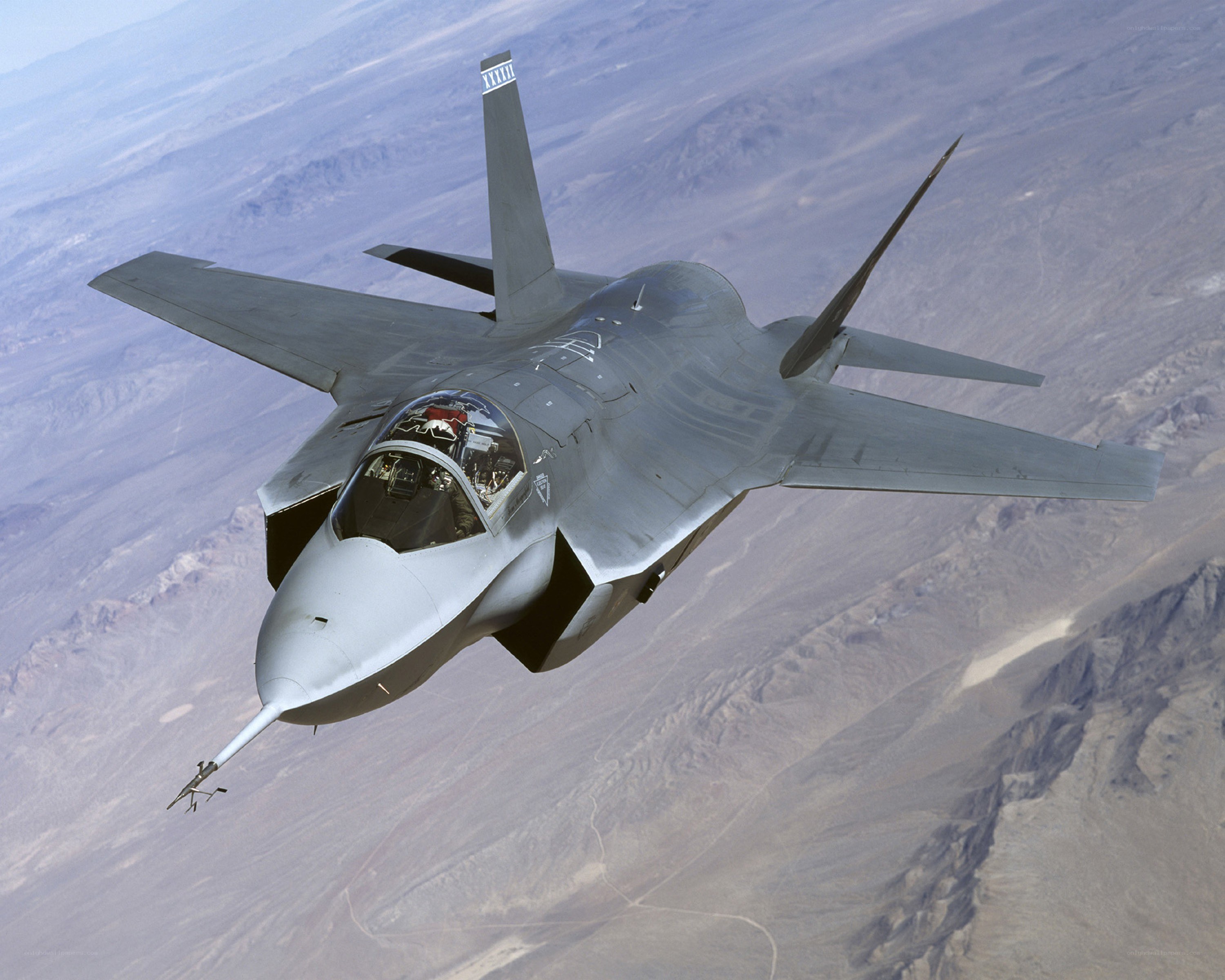 F-35 fighter jet in flight