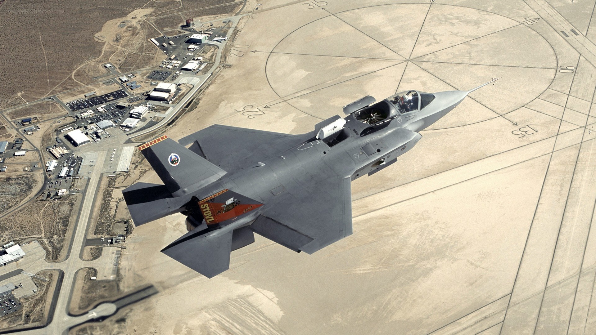F-35 fighter jet in flight