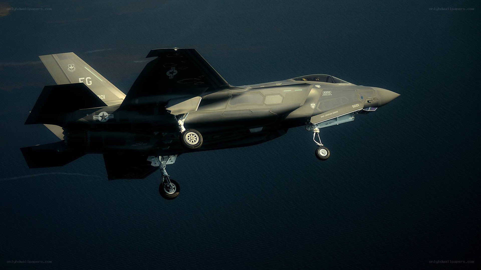 F-35 fighter jet in flight
