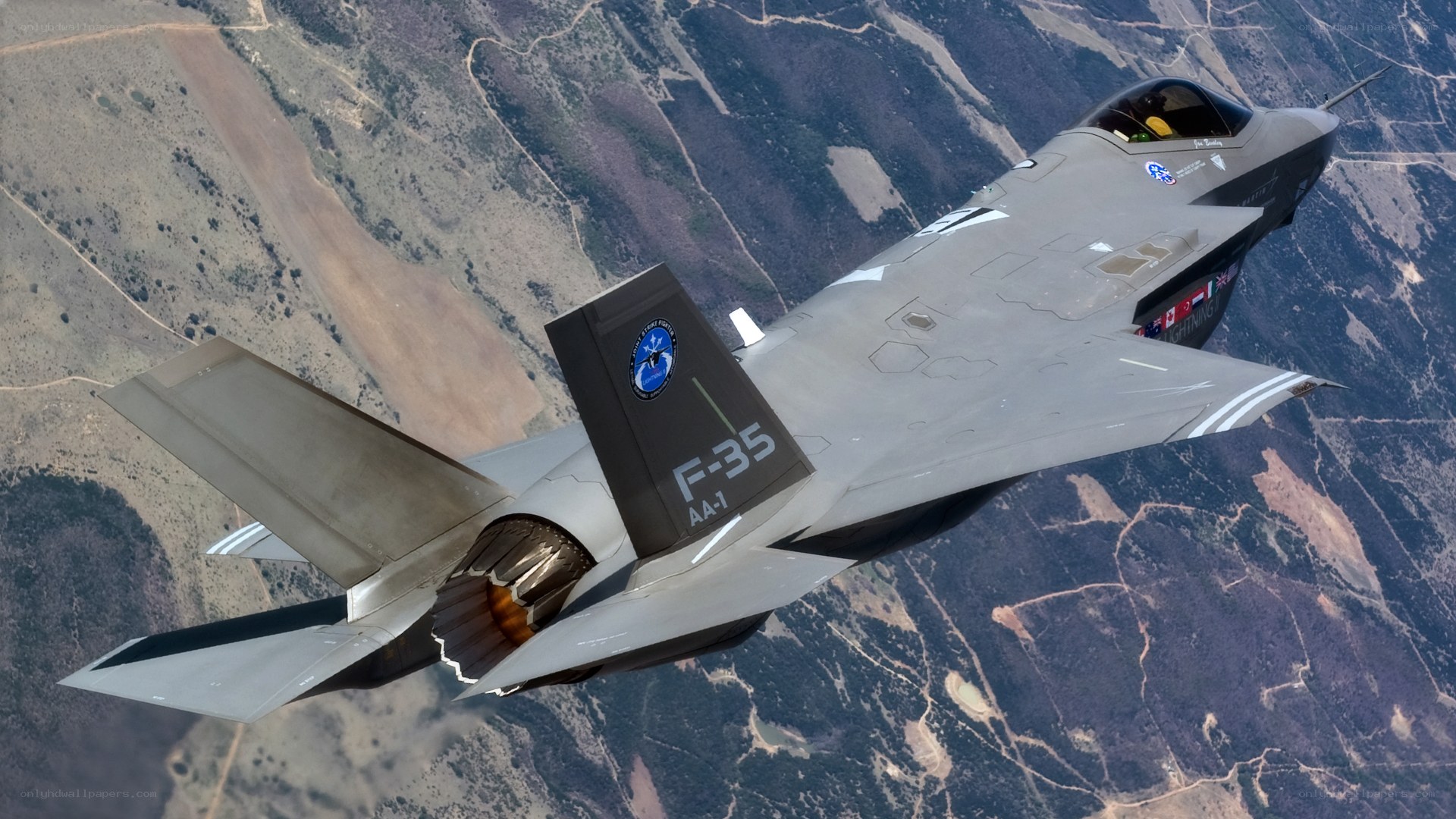 F-35 fighter jet in flight