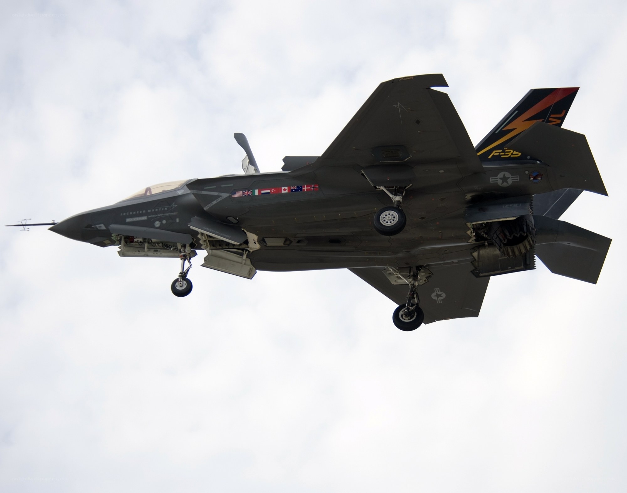 F-35 fighter jet in flight