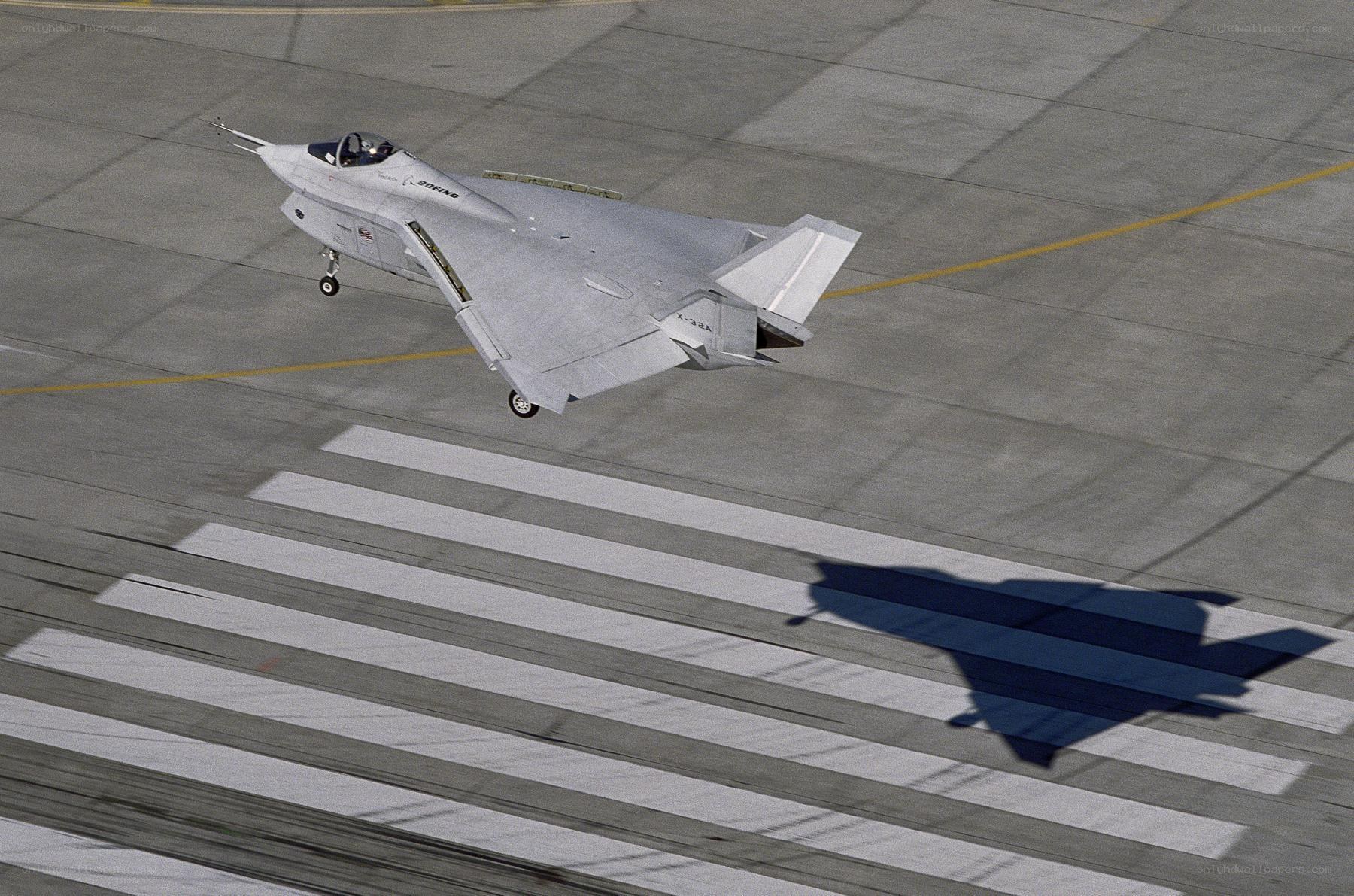 F-35 fighter jet on runway