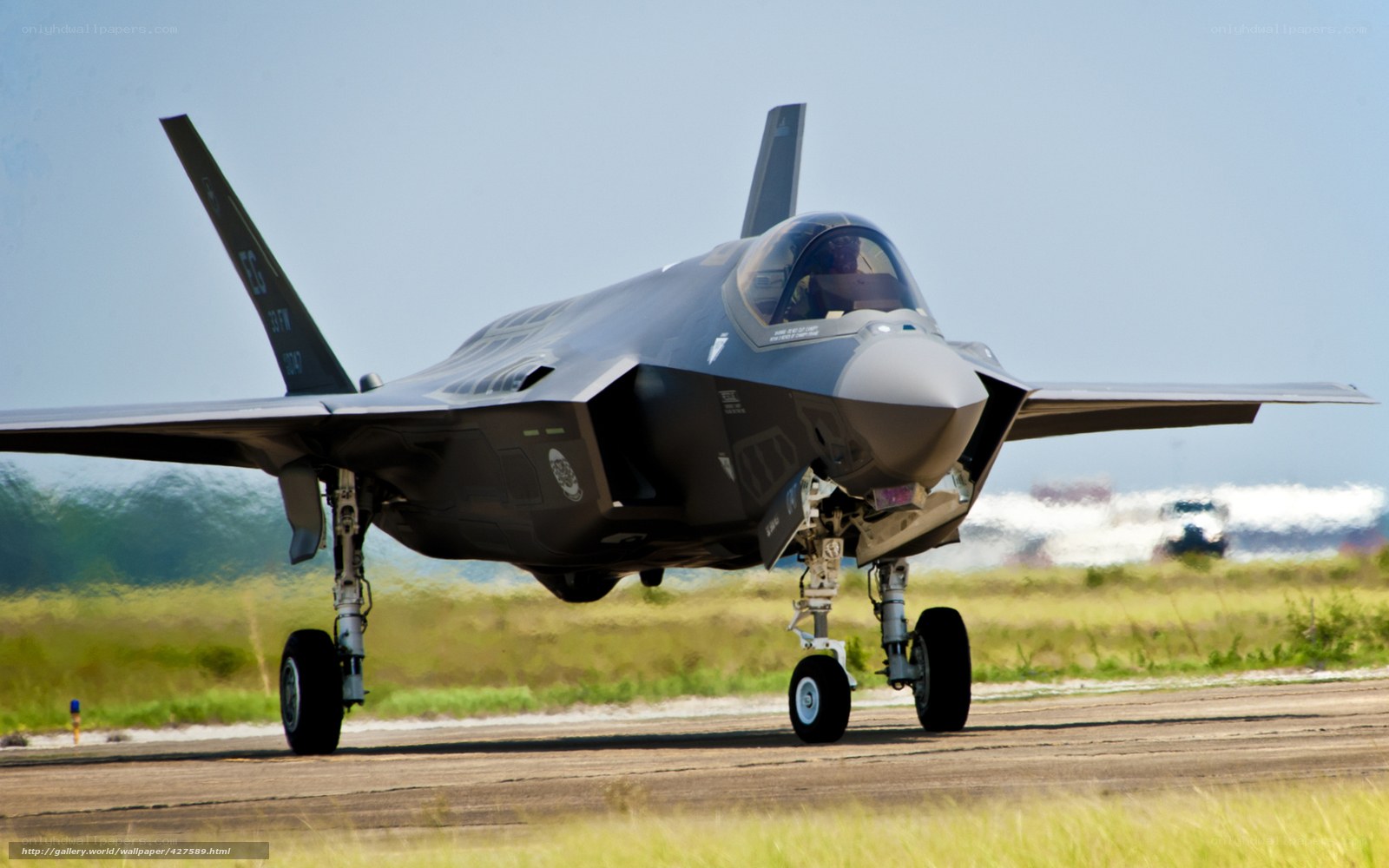 F-35 fighter jet on runway