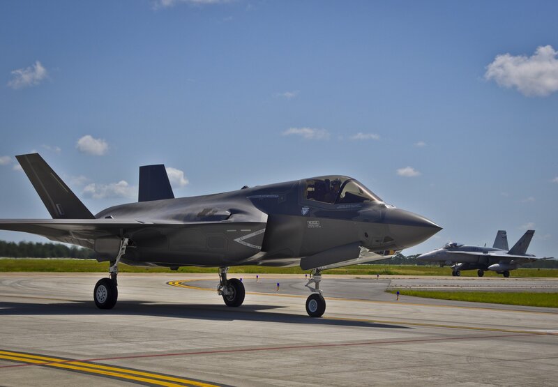 F-35 fighter jet on tarmac