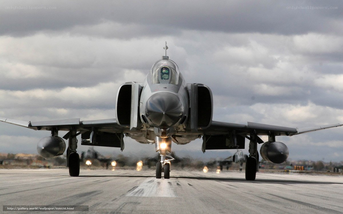 F-4 Phantom on the runway