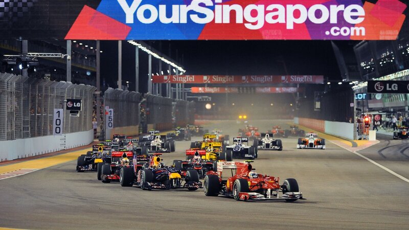 F1 race start in Singapore