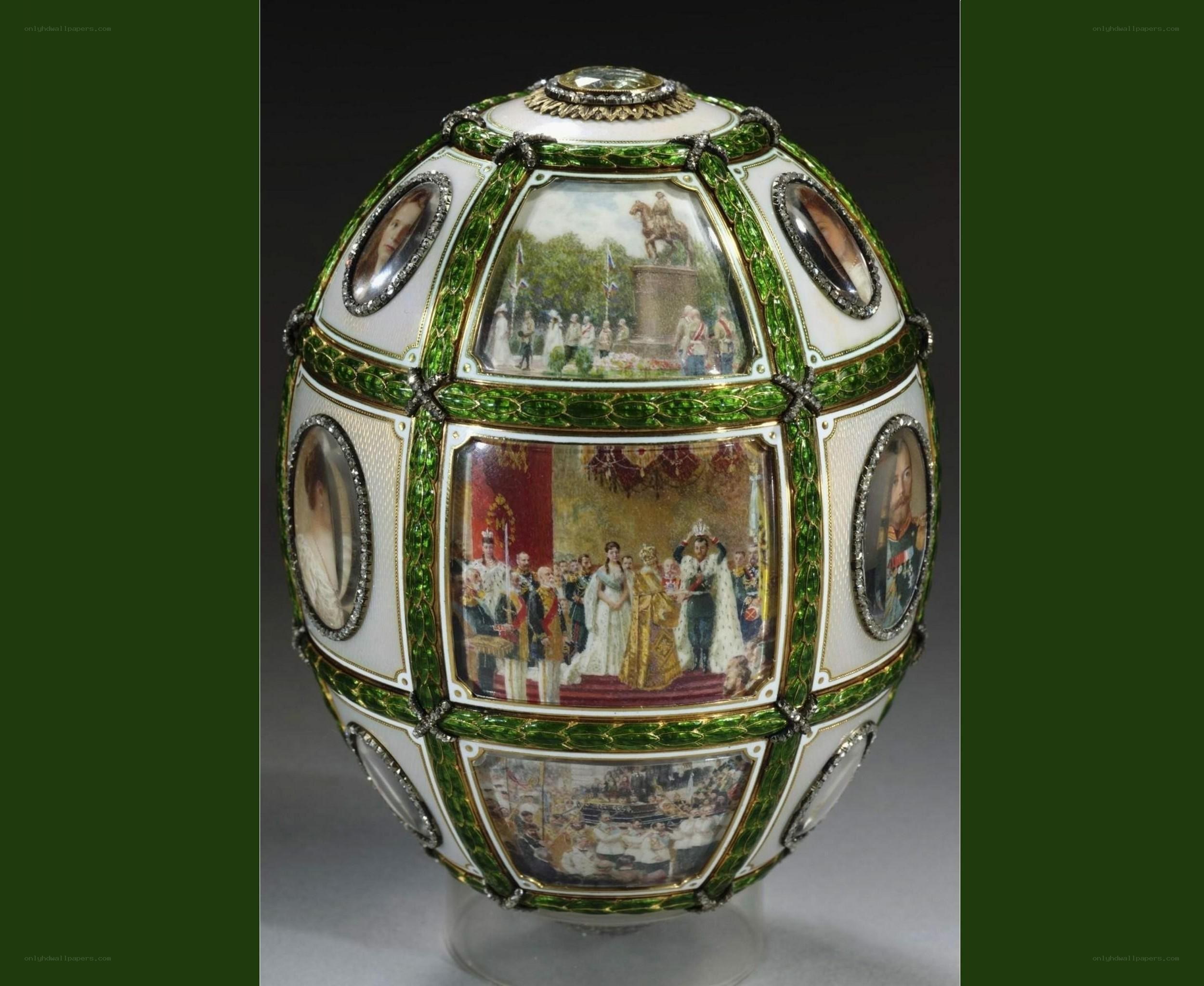 Fabergé egg with portraits