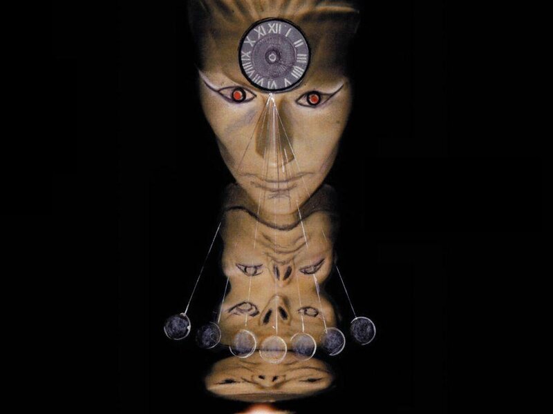 Face with clock and pendulum