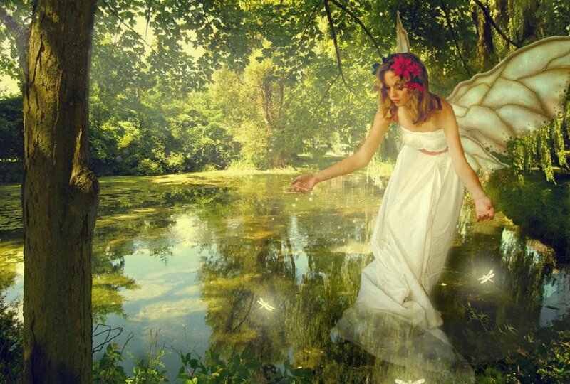 Fairy in White Dress — Green
