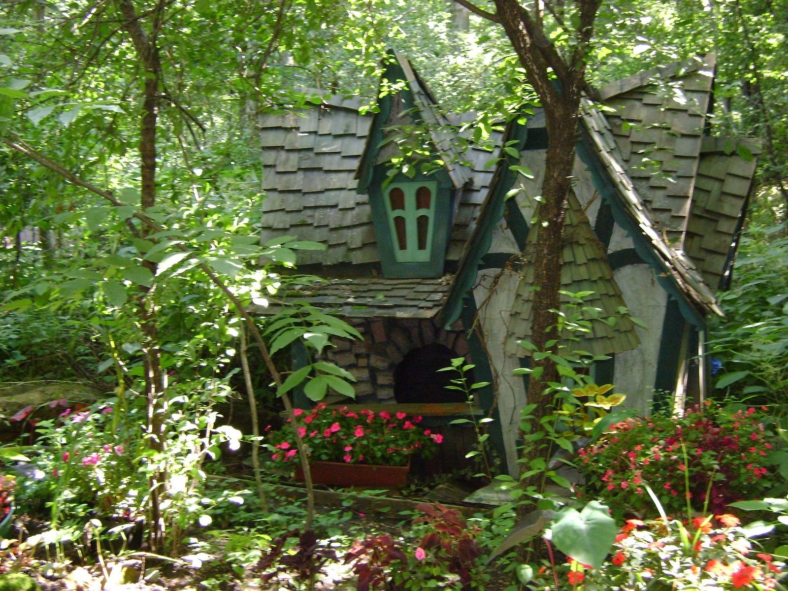 fairy tale garden house