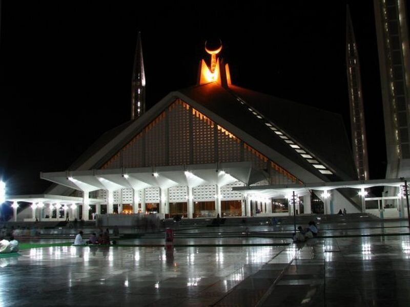 Faisal Mosque at Night — Black, Serene