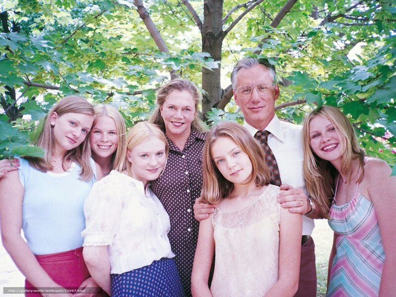 Family portrait in garden