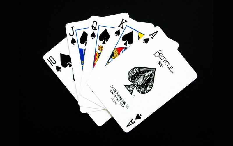 Fanned Spades Cards — White