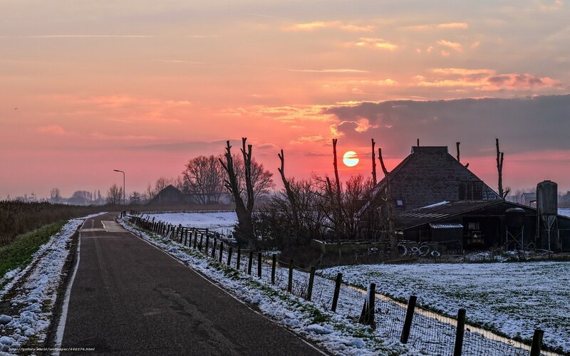Farmhouse at Sunset — Pink, Serene