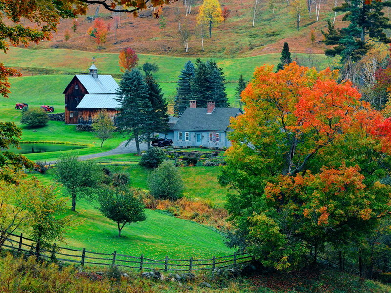 Farmhouse in Autumn — Green, Serene, Photograph, Barn