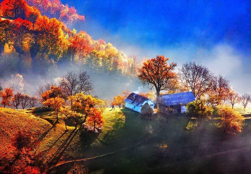 Farmhouse in Autumn Valley — Blue