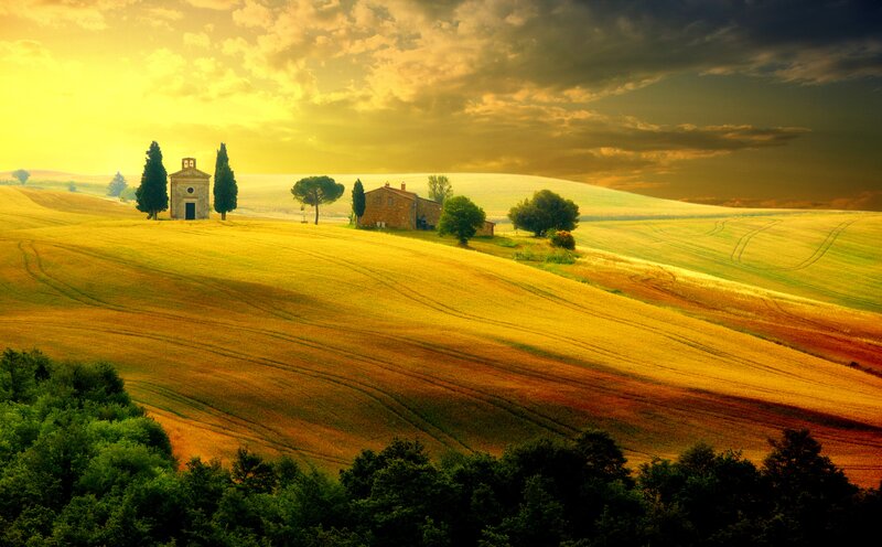 Farmhouse in Rolling Hills — Yellow