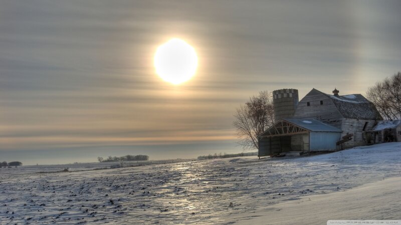 Farmhouse in Snow — White, Serene