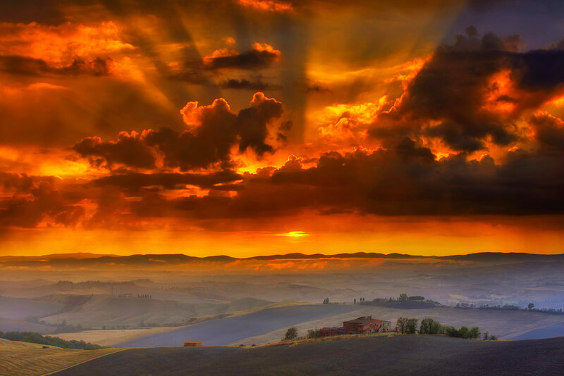 Farmhouse in Tuscany — Orange