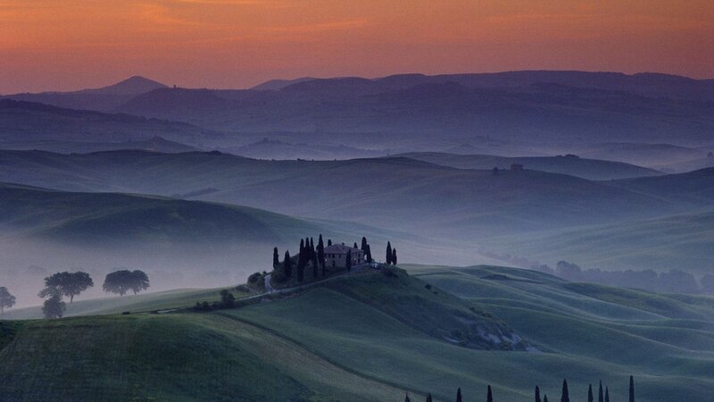 Farmhouse on Hilltop — Green, Serene