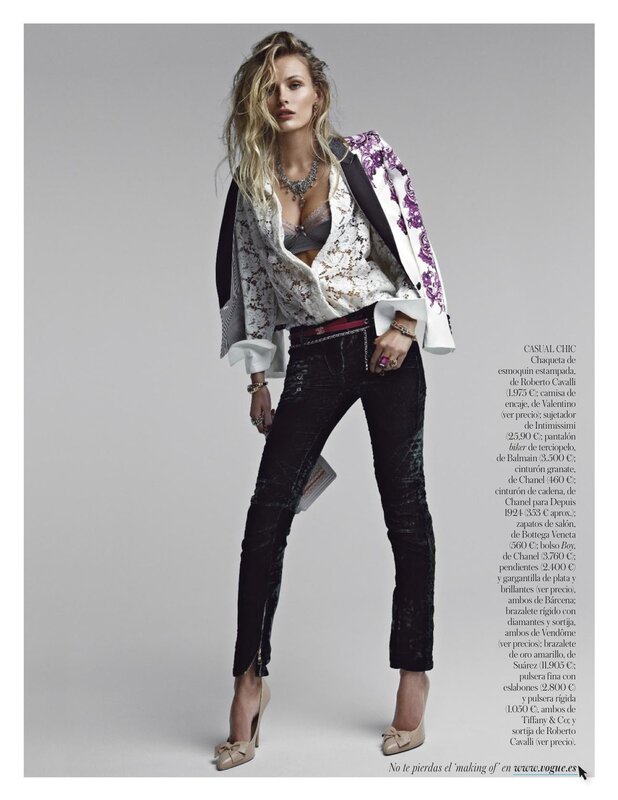 Fashion model in casual chic outfit