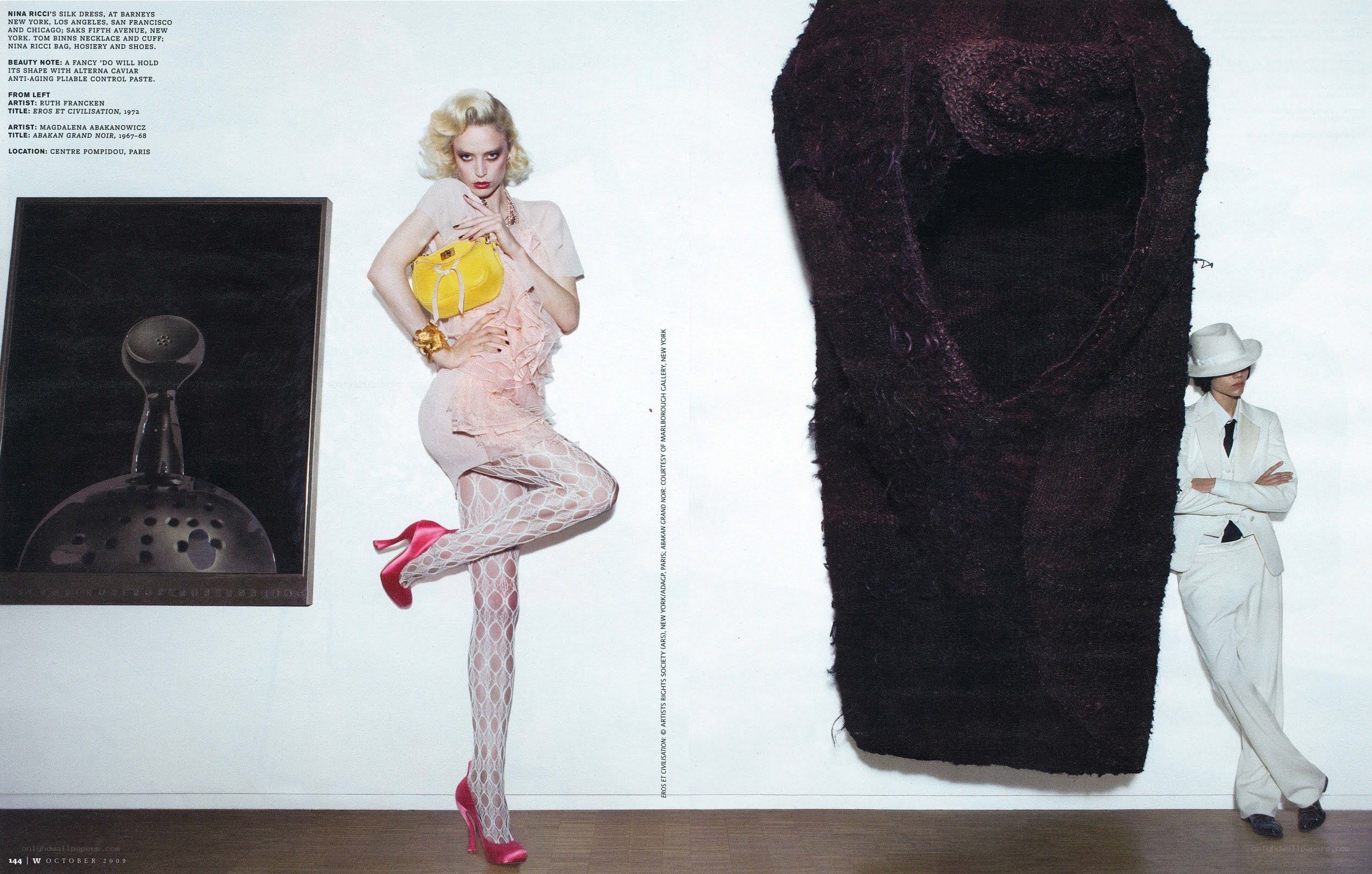 fashion model in gallery