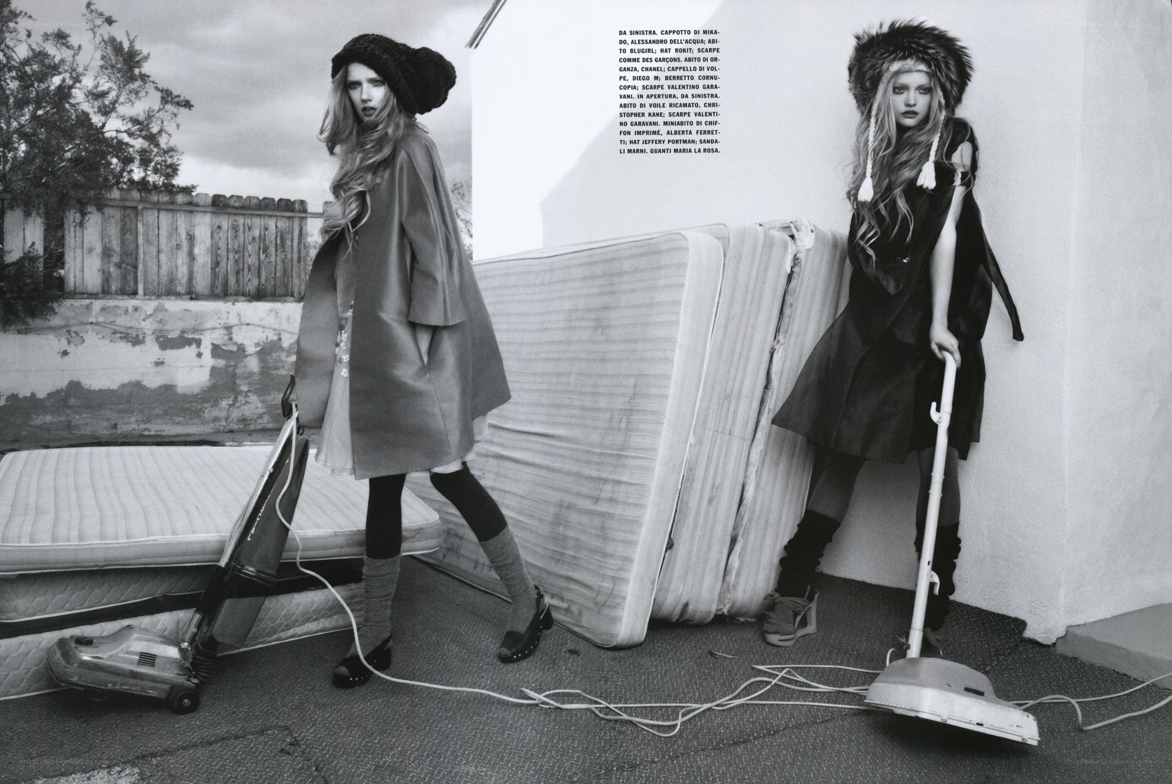 Fashion models with vacuums