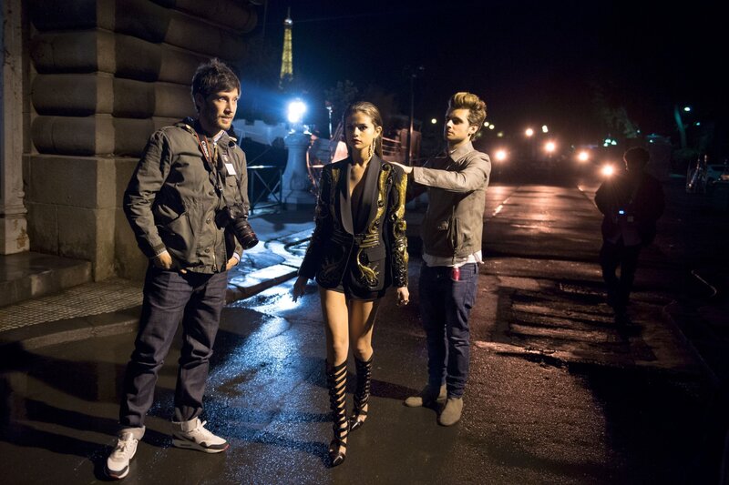 Fashion shoot in Paris at night