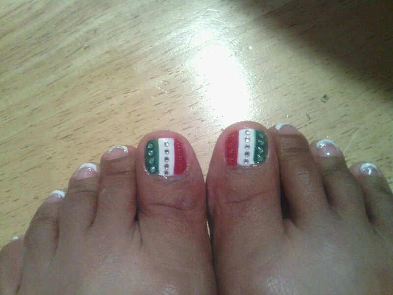Feet with Nail Art — White
