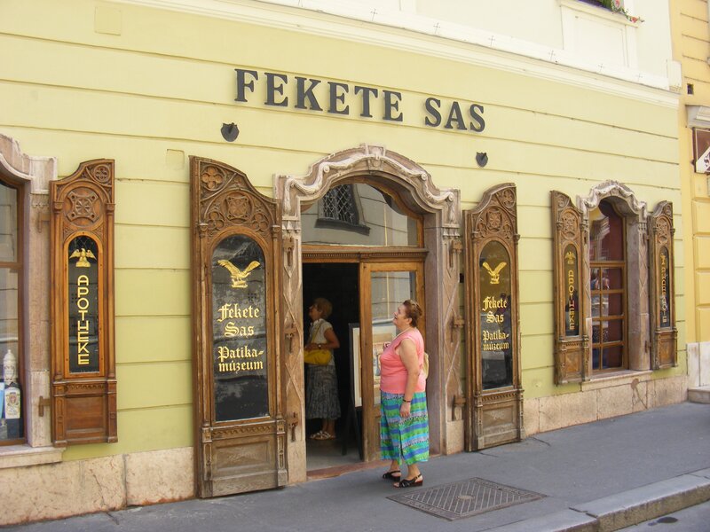 Fekete Sas Apothecary Museum